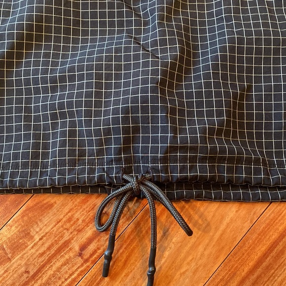 Under Armour Sweatshirt - Picture 4 of 9